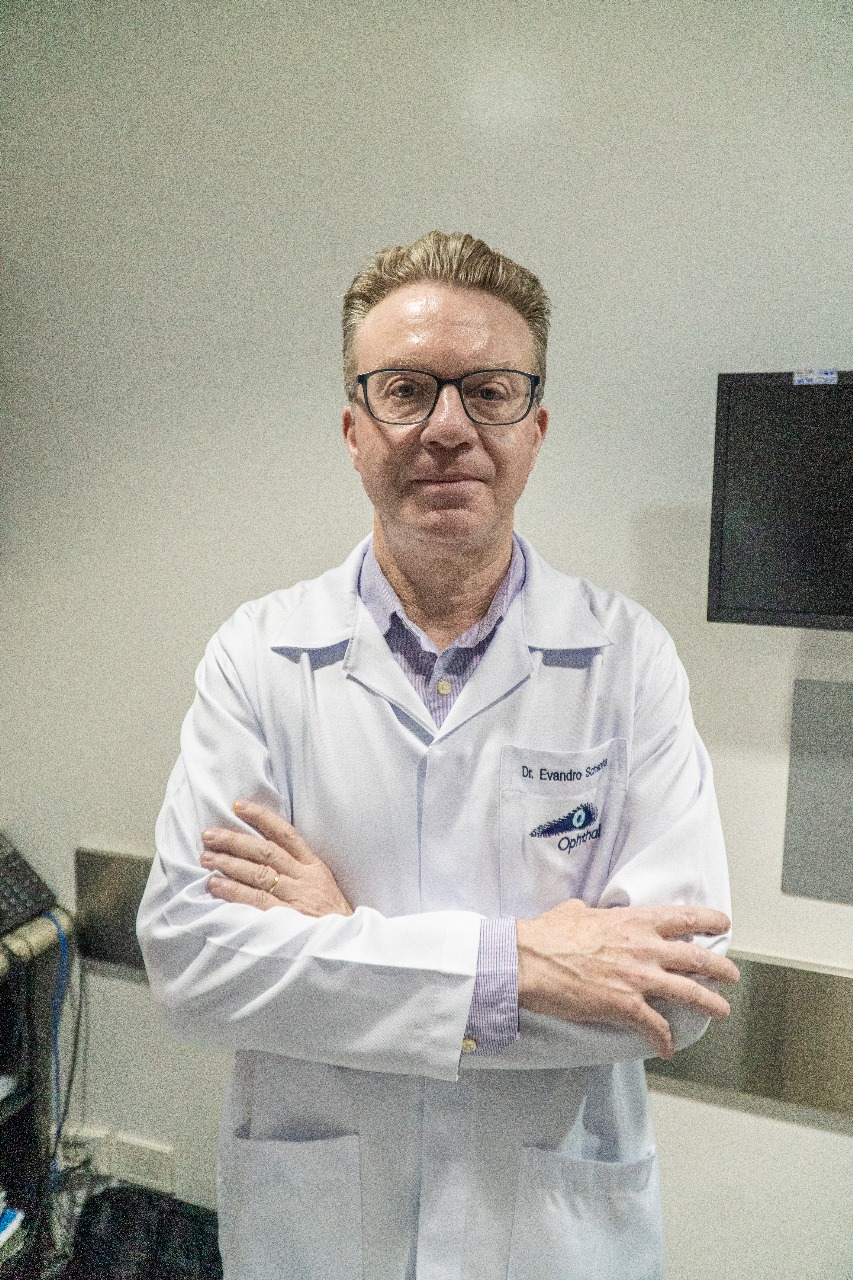 Dr. Evandro Schapira